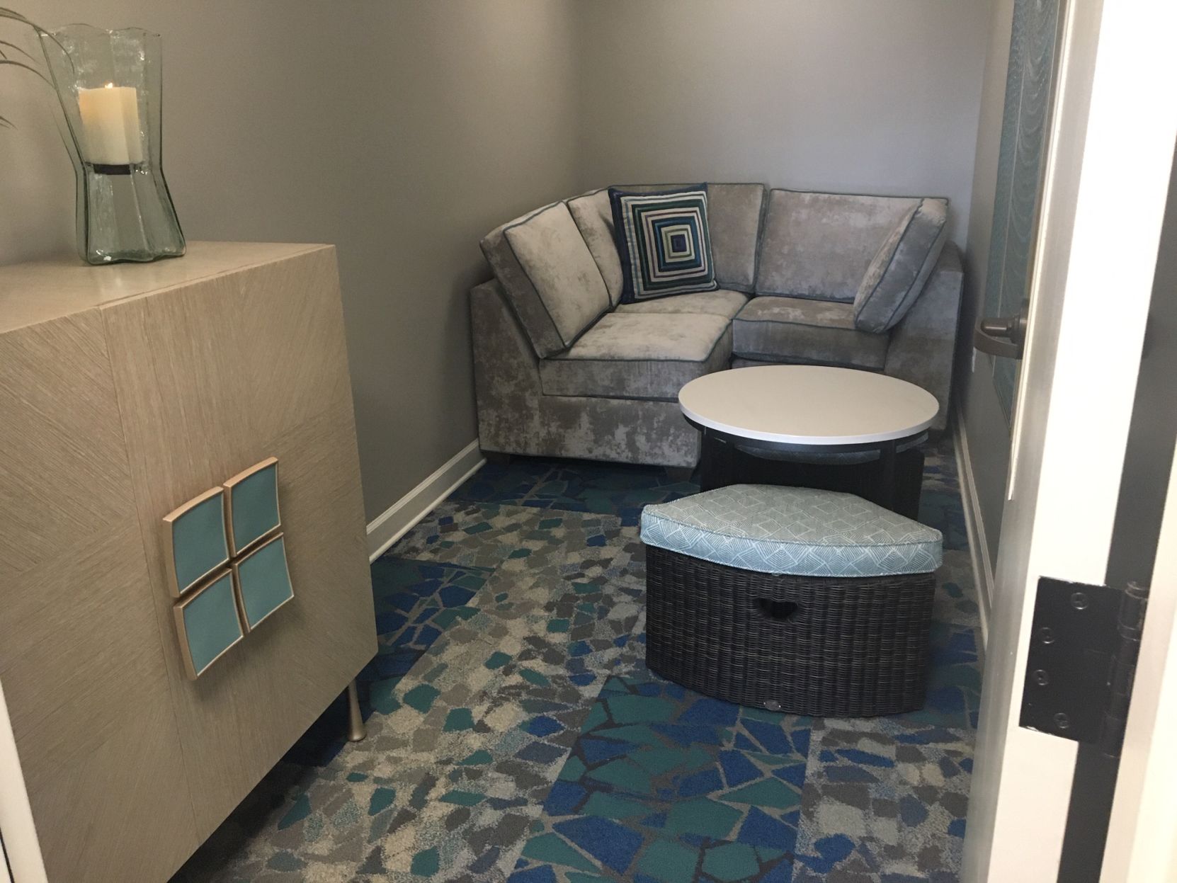 COMFY ROOM FOR KIDS AT LOTUS.JPG